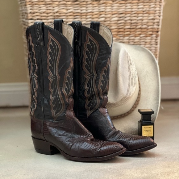 TONY LAMA Vintage Cowboy Boots Chocolate Brown Leather Lizard Inlay 9.5 EE - Picture 4 of 9